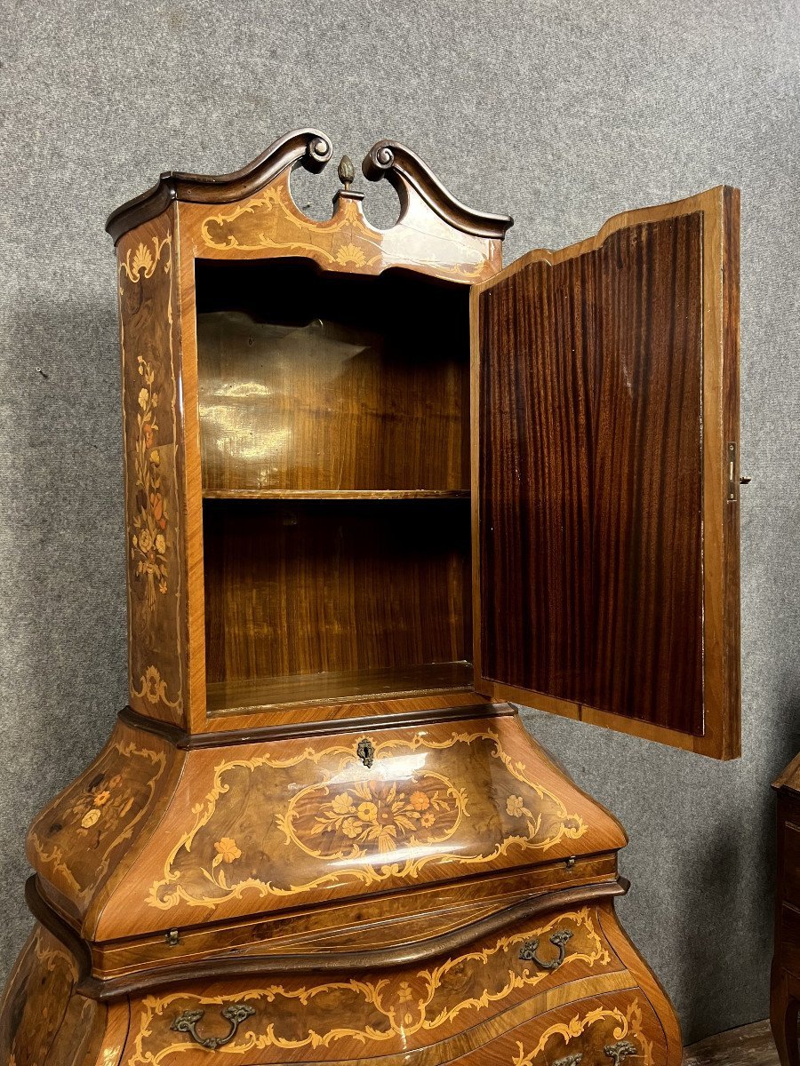 Cabinet secrétaire&nbsp;Scriban galbé origine LOMBARDIE de style louis XV en bois nobles vers 1880-1900