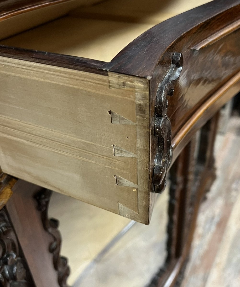 vitrine bibliothèque galbée époque Napoléon III en acajou vers 1850