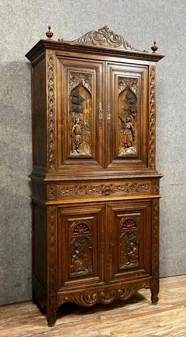 Cabinet breton style Renaissance en chêne signé de la maison Poulias circa 1850