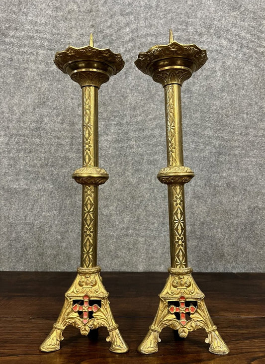 paire De Grands Chandeliers d’église en bronze et laiton doré époque XIXe