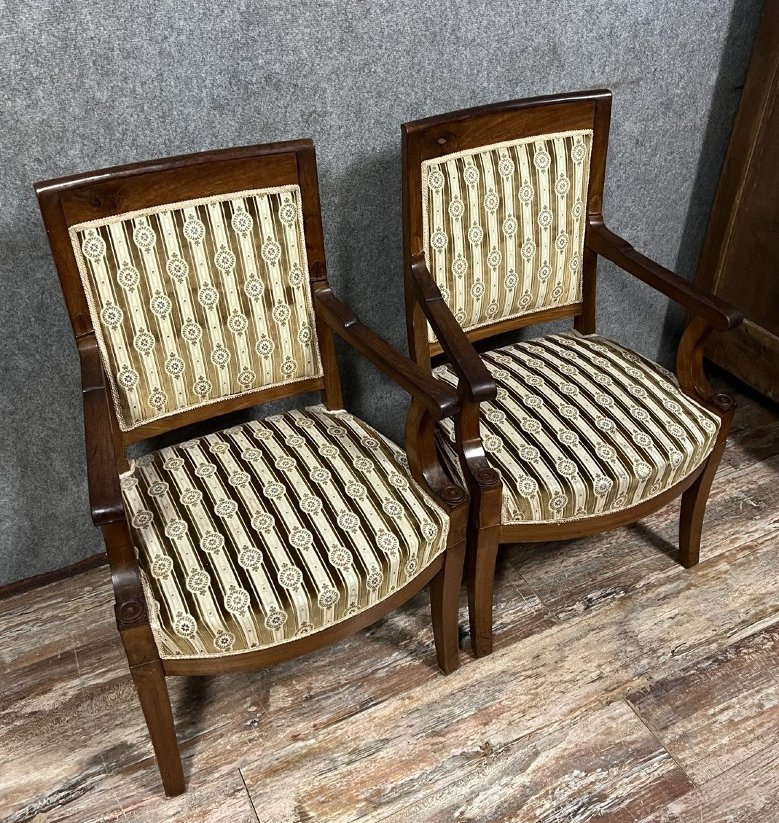 paire de fauteuils de bureau époque Empire en acajou circa 1820