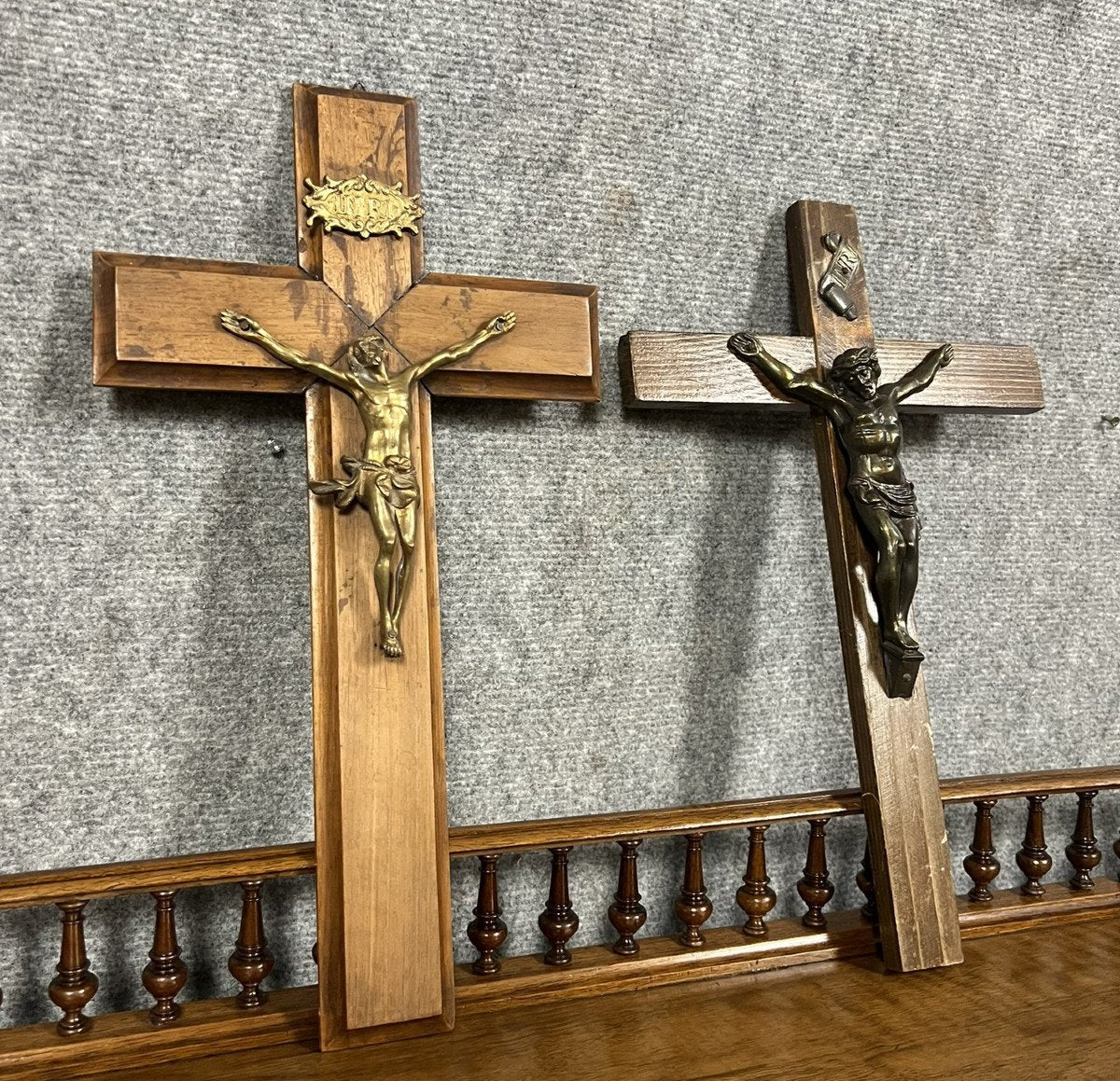deux anciens grands Christ Crucifix en bronze époque Napoléon III