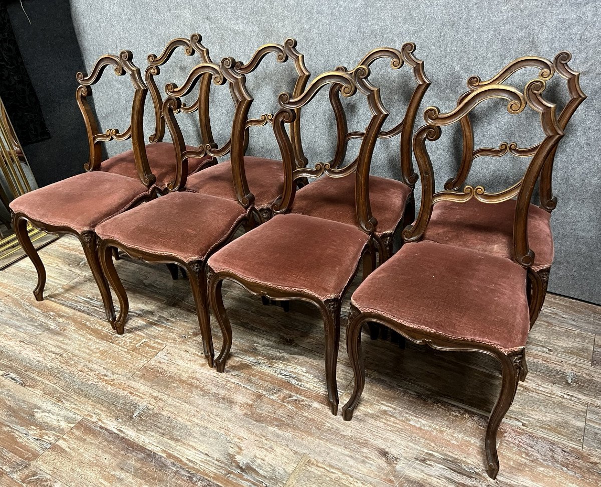 série de 8 chaises "clé de sol" style Louis XV Rocaille en noyer circa 1880