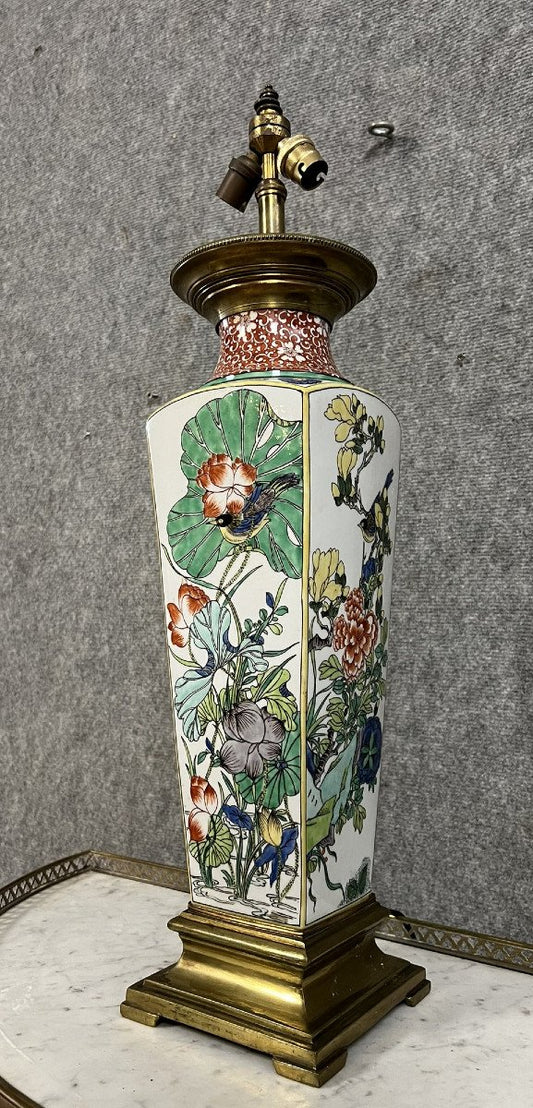 CHINE XIXeme : Grande lampe en porcelaine à décor d'oiseaux branchés circa 1880