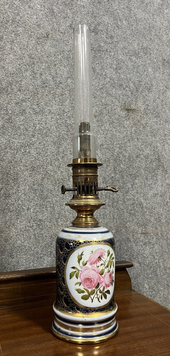 lampe en porcelaine de Bayeux à décor de fleurs époque Napoléon III vers 1880