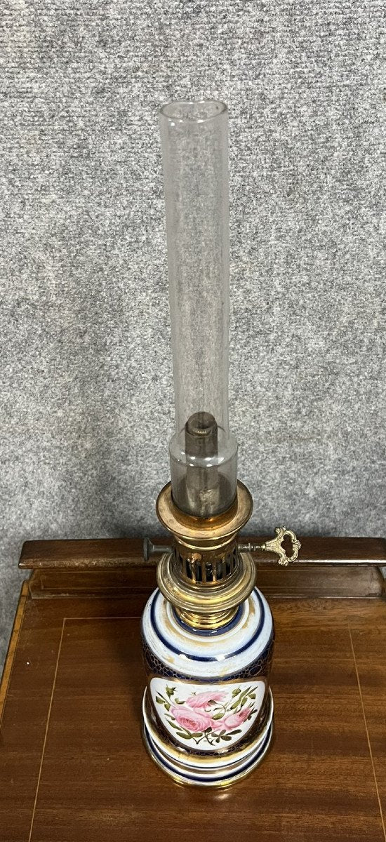 lampe en porcelaine de Bayeux à décor de fleurs époque Napoléon III vers 1880