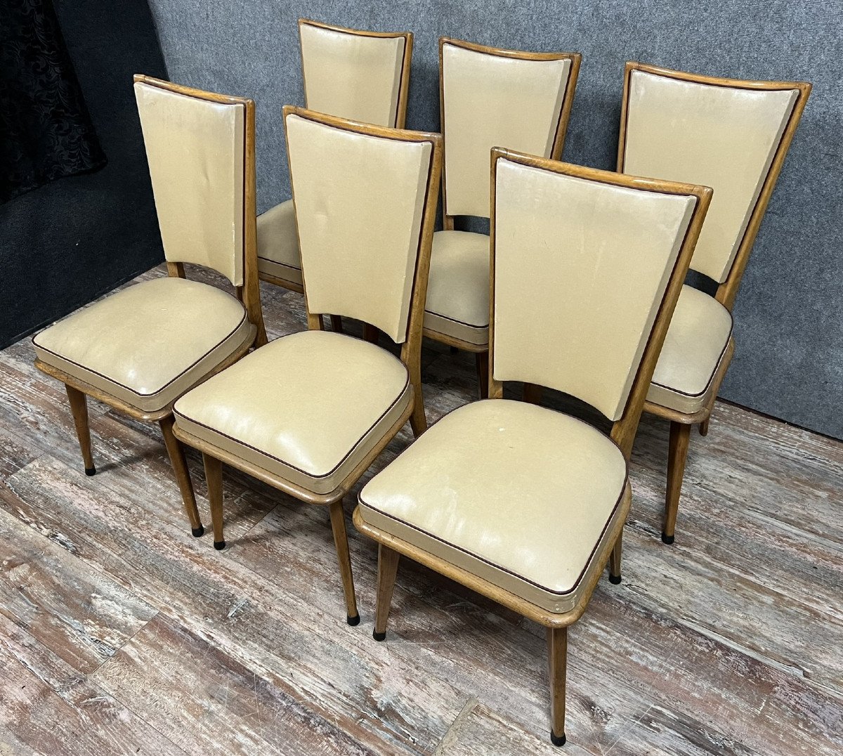 Série de 6 chaises vintage des années 1970 en bois clair