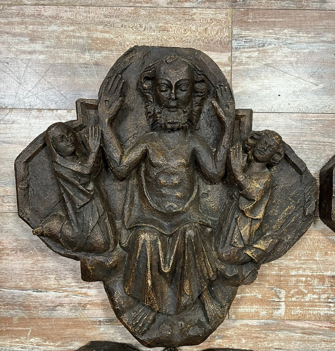 série de 4 panneaux d'un retable de dévotion en plâtre patinés époque XVII eme