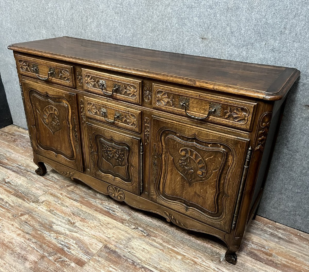 Buffet en enfilade style Louis XV en chêne massif vers 1900