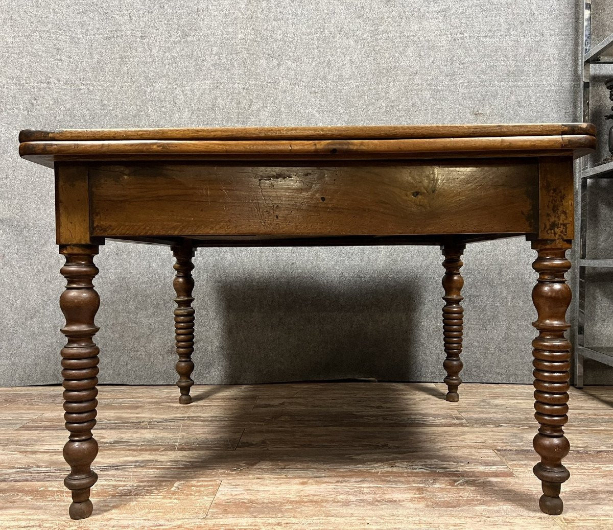 grande table portefeuille époque Restauration en noyer massif vers 1820