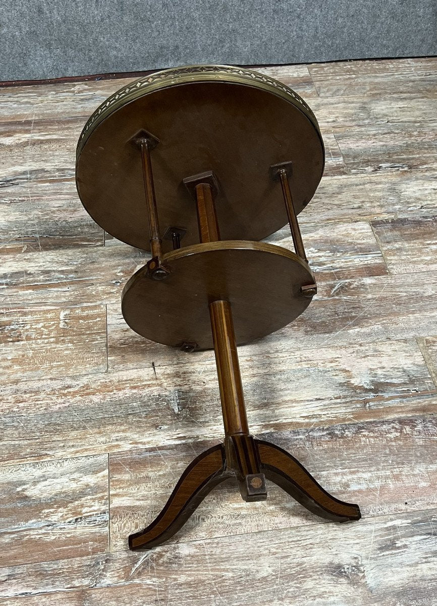 table guéridon bouillotte style Louis XVI en marqueterie de bois précieux vers 1850