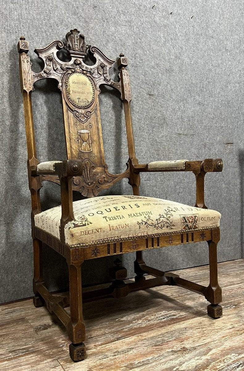 fauteuil de bureau de style renaissance en bois sculpté vers 1850