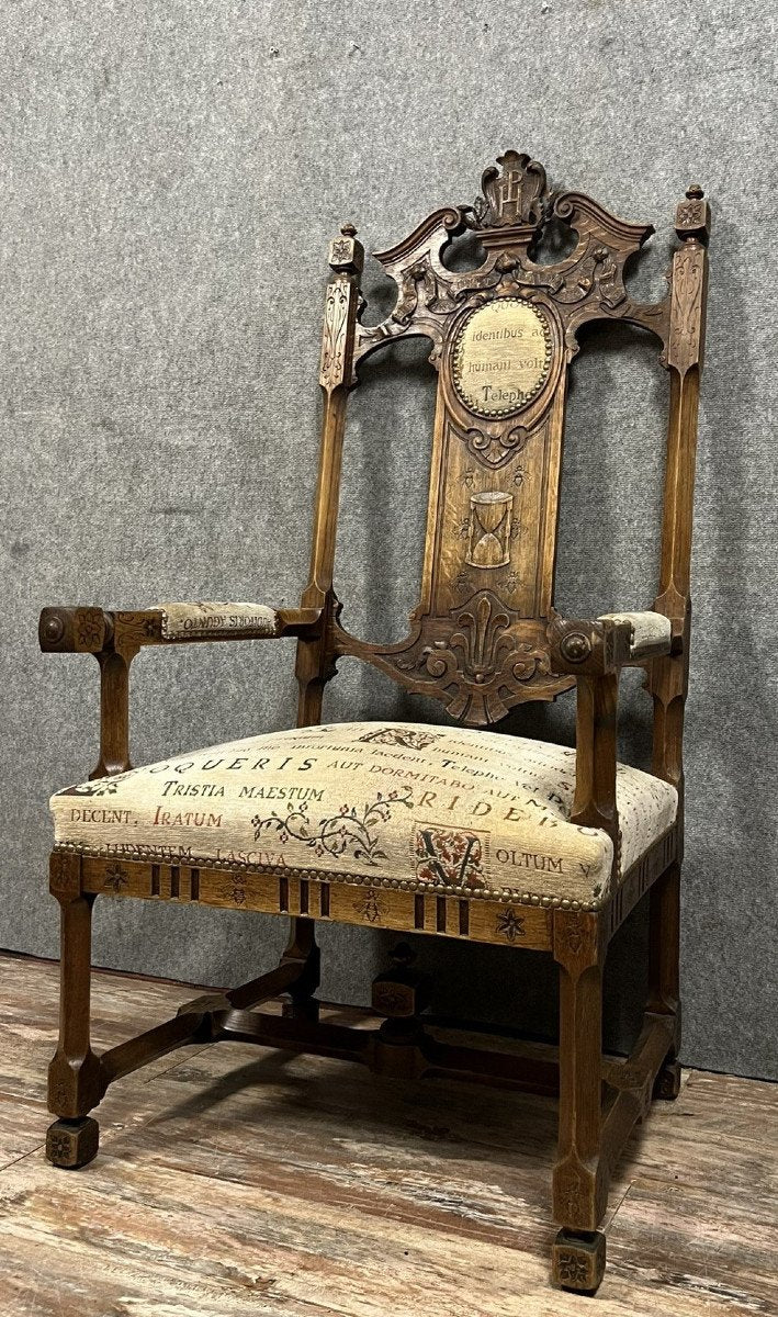 fauteuil de bureau de style renaissance en bois sculpté vers 1850