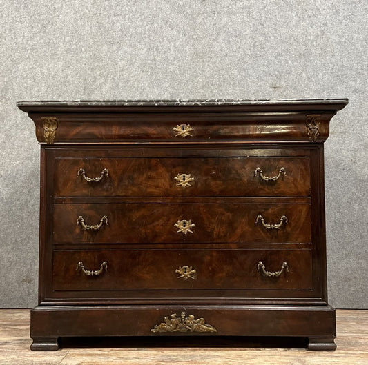 commode Parisienne époque Louis Philippe en acajou circa 1830