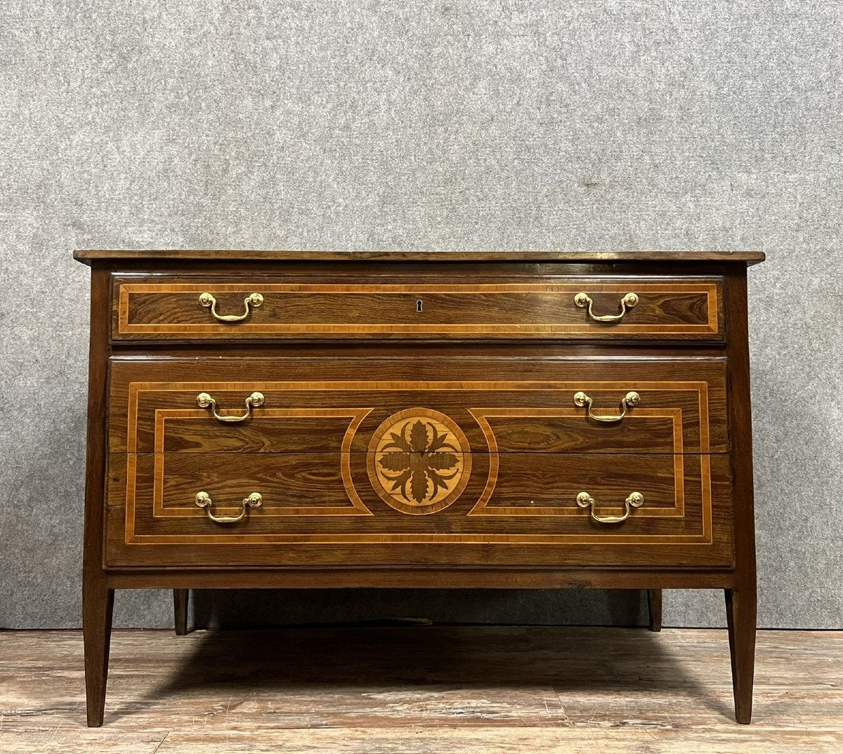 commode Italienne époque Louis XVI en marqueterie vers 1780