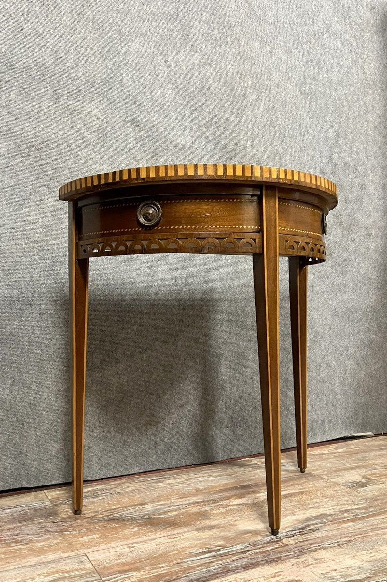 console demie lune style Louis XVI en acajou et marquèterie de bois clair vers 1850